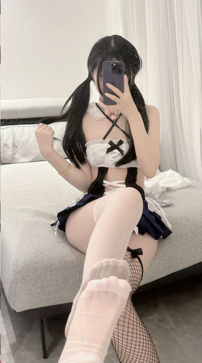 萝莉软萌 咬一口妃妃酱 微密圈写真图包合集下载/持续更新
