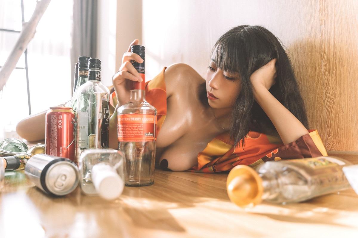 丝袜美腿 奈汐酱nice 写真套图包合集下载/持续更新