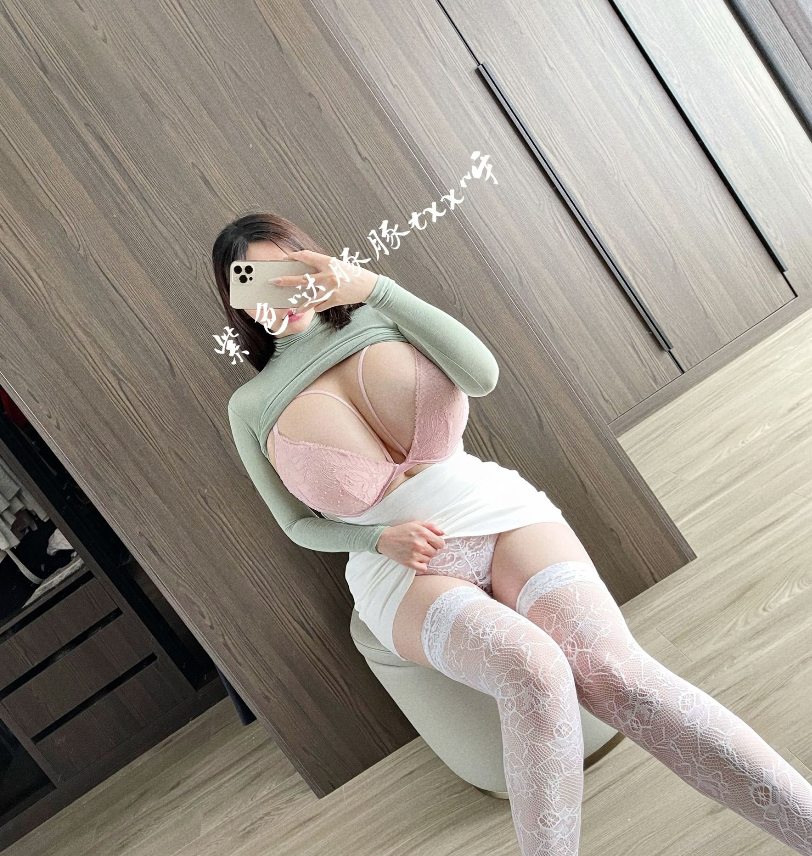巨乳尤物 童小芯 微密圈写真图包合集下载/持续更新