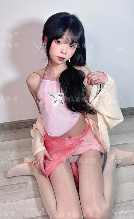 纯欲白丝 聂傲娇 微密圈写真资源合集下载/持续更新