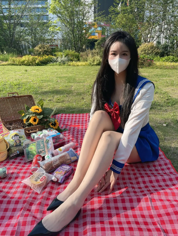 浴室诱惑 软妹小九九[July芝岚] 微密圈写真资源合集下载/持续更新