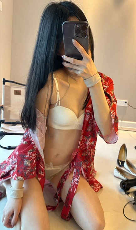 制服黑丝 李妙子 微密圈写真图片&视频资源合集/持续更新