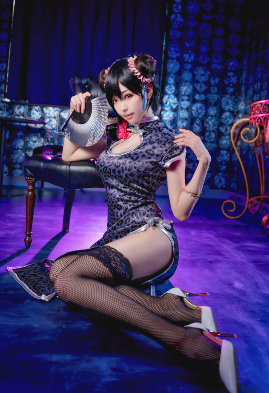 吊带黑丝 ElyEE子 写真全图包合集资源/持续更新